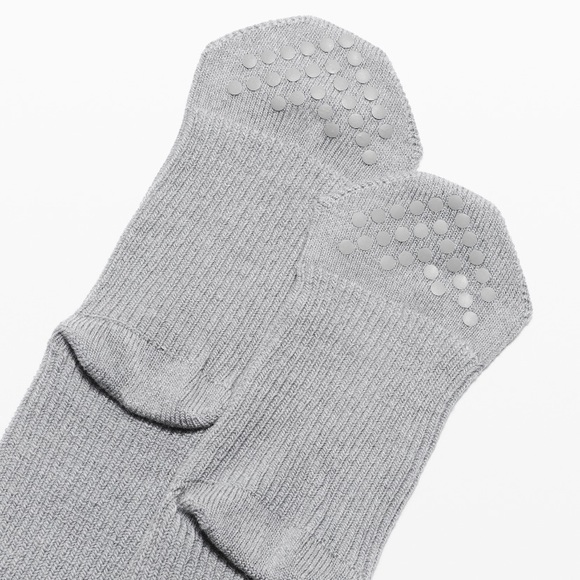NEW! Lululemon Savasana Socks Purple Dk Gray Cream - Picture 4 of 6